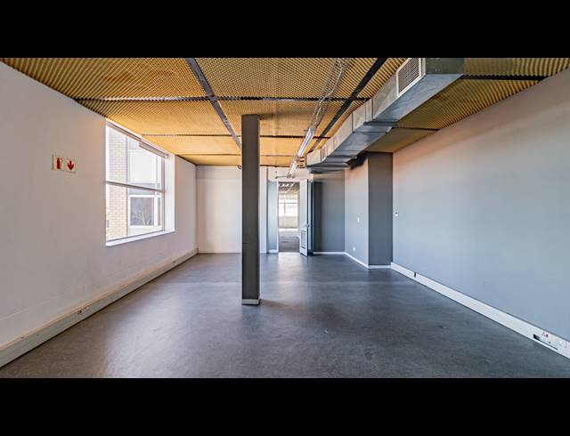 800M² OFFICE TO LET IN FERNDALE